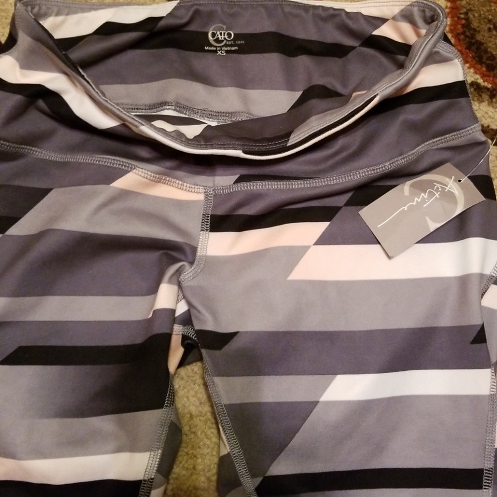 Cato Leggings - Picture 2 of 3